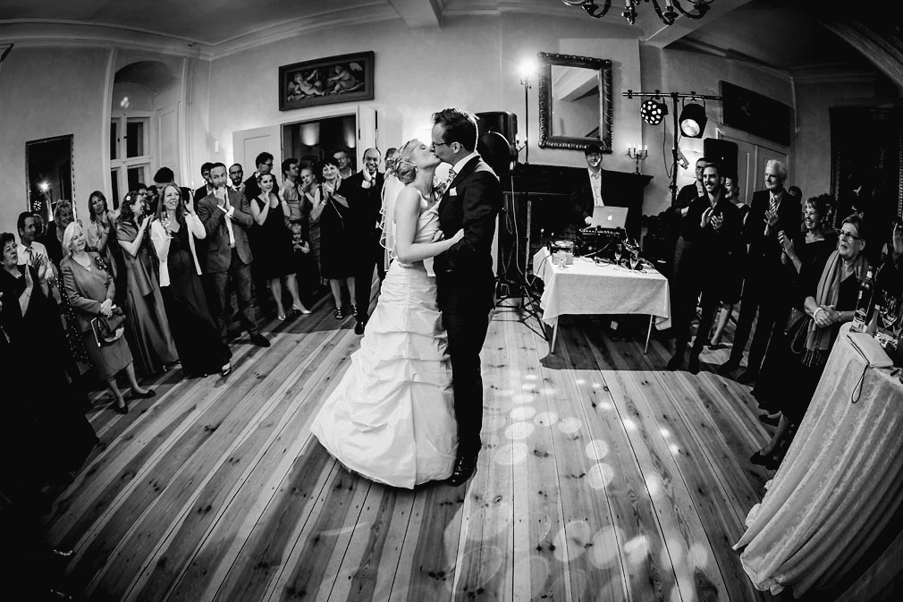 Foto einer Hochzeitsreportage vom Hochzeitsfotograf � www.henninghattendorf.de