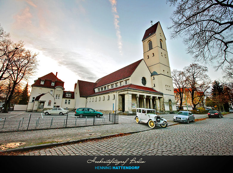 Kirche Mater Dolorosa in Berlin Lankwitz Hochzeitsfotograf