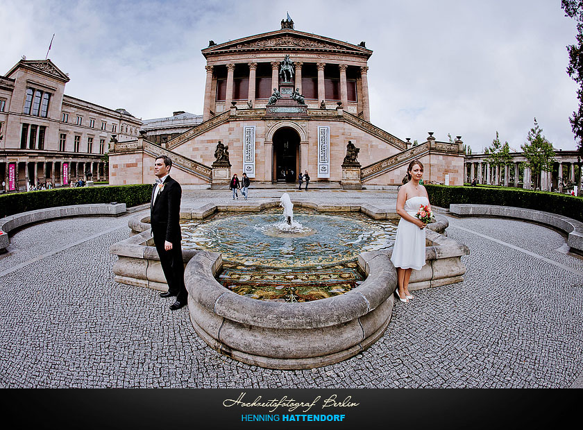 Hochzeitsportrait auf der Museumsinsel Berlin