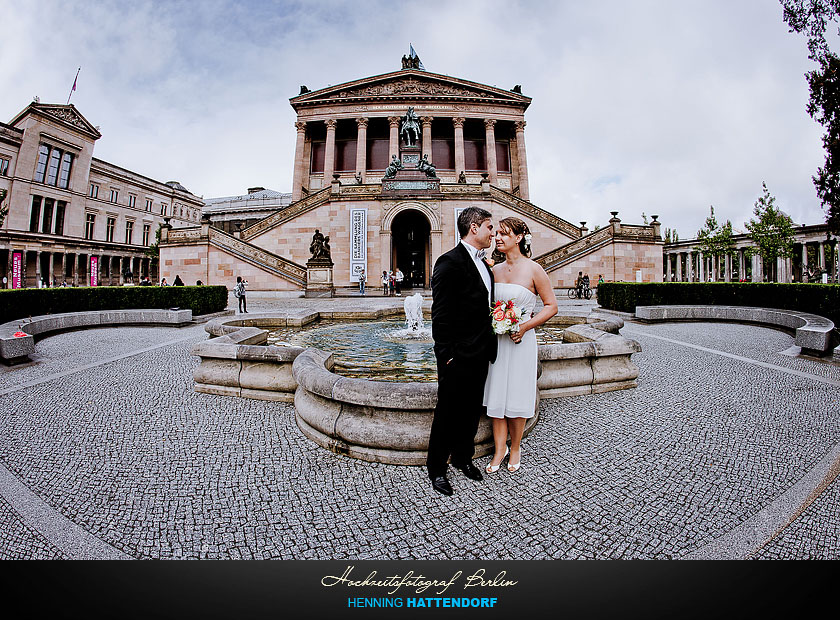 Hochzeitsportrait auf der Museumsinsel Berlin