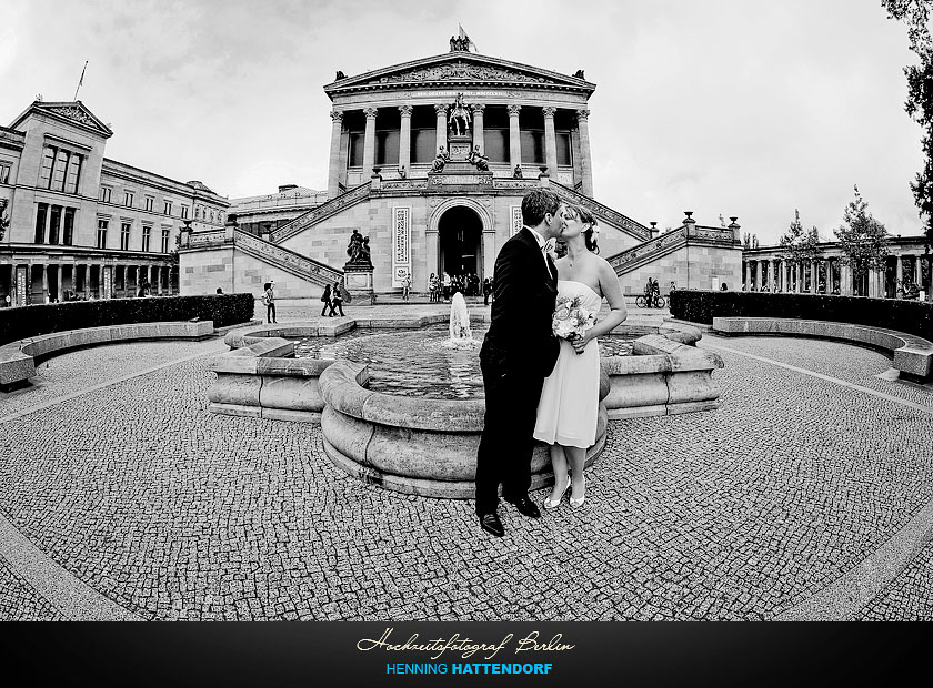 Hochzeitsportrait auf der Museumsinsel Berlin