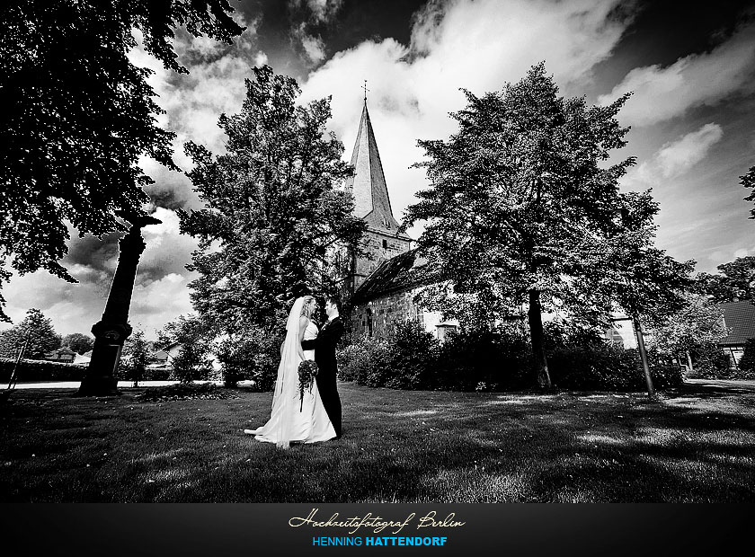 Hochzeitsfotograf Osnabrueck Dorfkirche Kirche Ledde