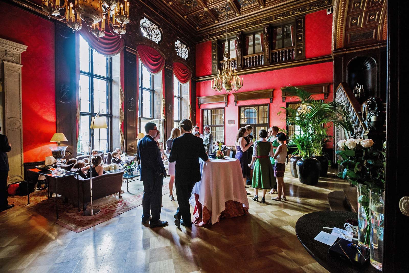 Schlosshotel im Grunewald Hochzeitsfotograf Berlin