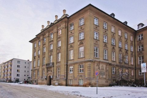 Hochzeitsfotograf Berlin im Standesamt Schoeneberg